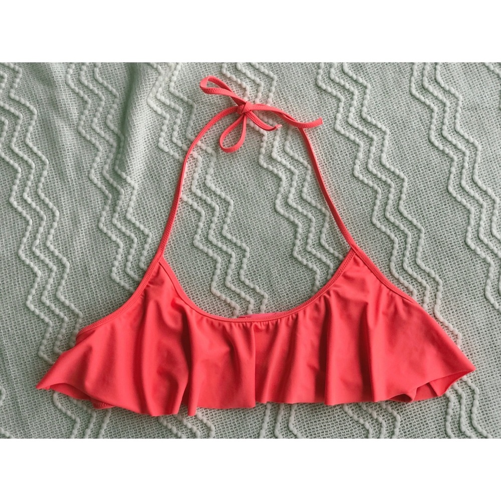 👙 Victoria’s Secret flouncy bikini top